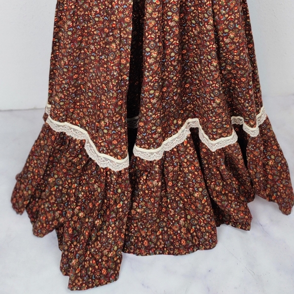 Hand crafted vintage 1970s Gunee Sax pattern Prarie cottagecore theater dress - Picture 3 of 16